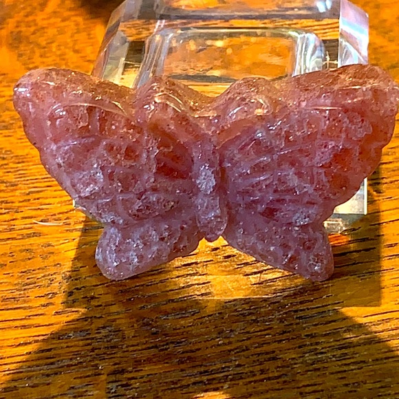 BUTTERFLY STRAWBERRY QUARTZ CARVED CRYSTAL NEW HEALING STONE - Picture 9 of 9